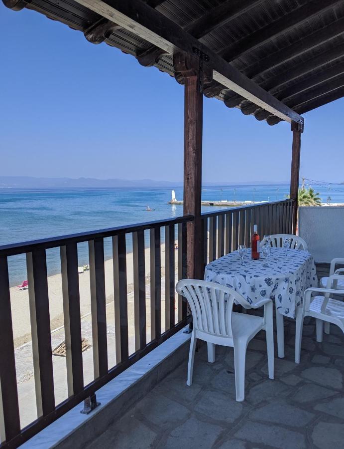 Seafront Apartment Pefkohóri Kültér fotó